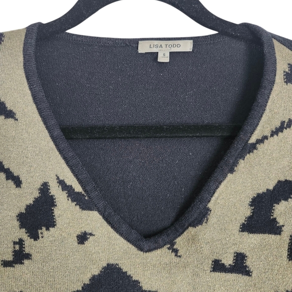 Lisa Todd Cashmere Blend V-Neck Sweater with Pink Sleeves - Picture 3 of 5